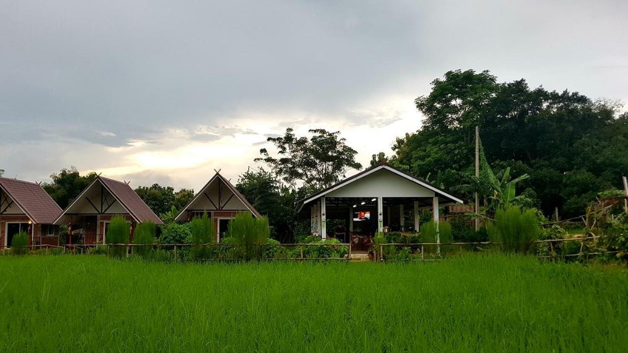 ฮ้างนาตาจันทร์ Villa Pua Exterior photo